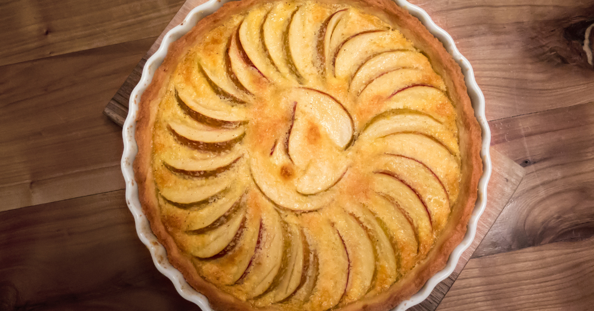 This Is The Best Apple Cake I’ve Ever Tasted. Pretty, And It Freezes Well.